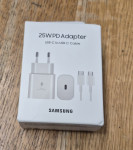 Samsung polnilec