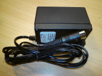 KORG Adapter 220VAC/9VAC-3000mA,Triton LE,KARMA