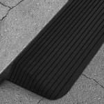 vidaXL Klančina za prag 2 kosa 110x41x5 cm guma
