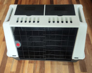 Transportni boks FERPLAST za večjega psa (81 × 61 × 51 cm), kot nov