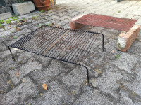 Kovinska rešetka za žar roštilj