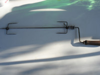 NABODALO,RAŽENJ,NOSILEC ZA PEKO INOX