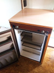 Absorbcijski kombinirani hladilnik 12V, 220V, plin