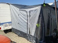 Baldahin neuporabljen