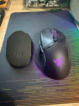 Razer Basilisk V3 PRO (brezžična) + Dock PRO (magnetna polnilna posta)