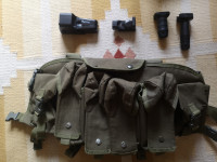 2x red dot, AK vest, 2x vertical foregrip