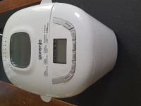 PEKAČ KRUHA - GORENJE BM 910 WII