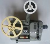Kinoprojektor Rus 8 mm, brezhiben in ohranjen