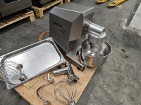 Univerzalni kuhinjski stroj Solia m30, faširka + mešalec