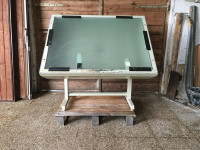 Kovinska montažna industrijska miza