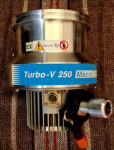 Vakuumska črpalka Varian Macro Torr Turbo V250