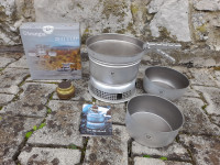 Kuhalnik Triangia 25-21 UL/D z gorilnikom na alkohol