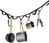 Vrv z zankami za obešanje opreme na kampiranju