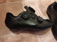 Gaerne kolesarski čevlji SPD št.40