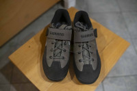 NOVI gorski kolesarski čevlji SHIMANO velikost 40
