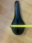 Kolesarski sedež Fizik 128 mm x 295 mm