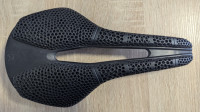 Ryet Nago 3D printan karbonski sedež (7x9, 143mm, 205g)