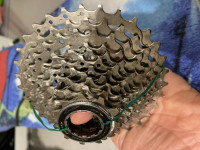 VERIŽNIK ZOBNIK ZA KOLO SHIMANO 105 32-11 / rabljen 400km top stanje