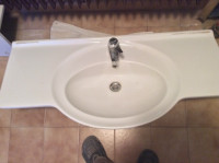 Umivalnik kolpa - širina 105cm