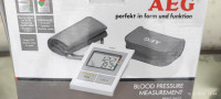 AEG merilnik krvnega tlaka za nadlaket nov