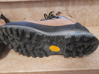 Alpina pohodni čevlji
