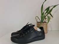 { OBUTEV - žensko } ○kvalitetno ○ECCO ○z Goretex membrano ○št.40