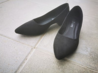 Ženski elegantni čevlji št 40