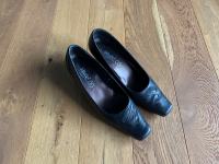 Ženski usnjeni čevlji Peko velikost 6,5