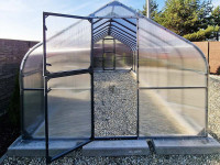 Polikarbonat rastlinjak POMIDOR PREMIUM PLUS - 3 m x 4/6 m - ANTRACIT