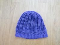 dekliška kapa velikosti 8-10 let - ročno delo - NOVA!!!