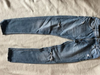 Kavbojke Bershka, velikost 36