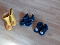 2 avtosedeža, oblačila(0 - 6 let), otroški čevlji(različne velikosti)