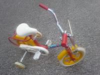 Otroško kolo z dvema stranskima koleščkoma  cca 12 col