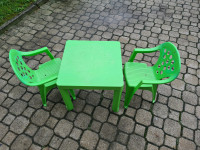 Plastična mizica in stol