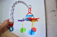 Vrtiljak za uspavanje in igro PlayGro