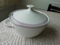 Retro večji jušnik, krožniki globoki in desertni, porcelan GDR