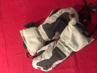 Otroške snowboard rokavice velikost SMALL 6-7let znamka  Burton