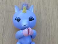 plastična figurica samorog (unicorn)