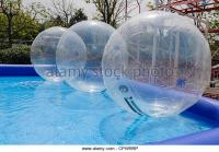 NAPIHLJIVI BAZEN 6x8M z zorbing žogami nov