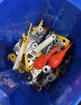 Kup Meccano-style delov + vijaki + orodje za otroke