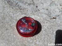 Legendarni JO-JO z lučkami in sklopko