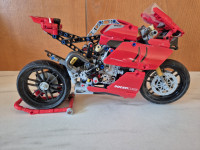LEGO Ducati Panigale V4 R