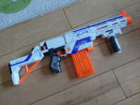 Nerf puška Retaliator Elite