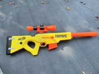 Nerf X Fortnite pištoli (combo dveh pištol)