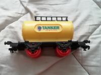 VAGON 14 X 8  CENA 8 EUR