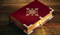 Biblija, prestižna, prodam - zlato, rdeče debelo naravno goveje usnje