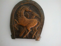 KONJ V BAKROREZU 15.00€