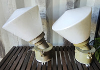 2x Stara industrijska svetilka (vintage) Prodam dve originalni industr