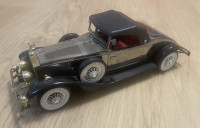 Avtomobil Rolls Royce Phantom II radio
