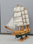 ladijska maketa lesena 30 cm